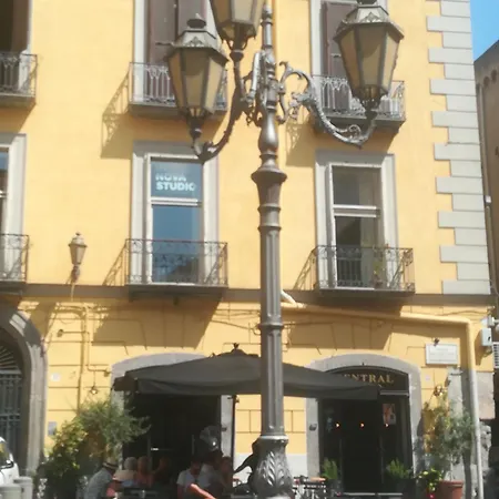 Lovely House In Centro Storico * Неаполь
