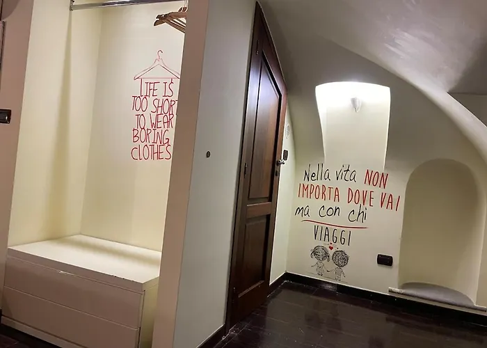 Lovely House In Centro Storico * Неаполь