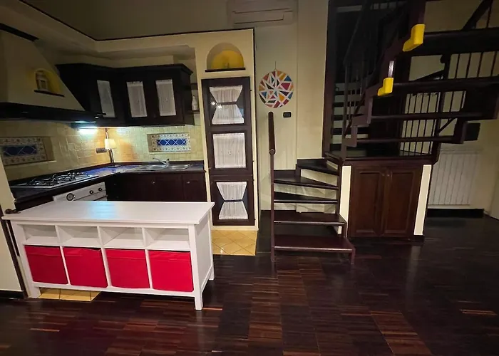 Lovely House In Centro Storico * Неаполь