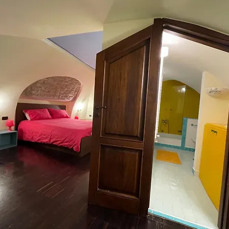 Lovely House In Centro Storico דירה